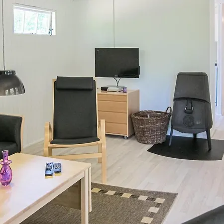 3 Bedroom Gorgeous In Aakirkeby
